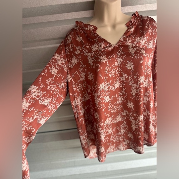 Women's LUSH Floral Print Cream Orange Blouse Size Small - Picture 3 of 10